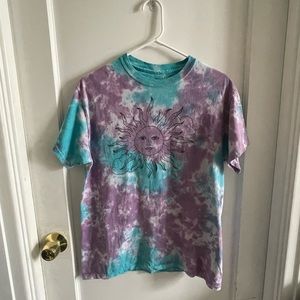 ASO WandaVision Urban Outfitters Ripple Tie Dye Sun t-shirt